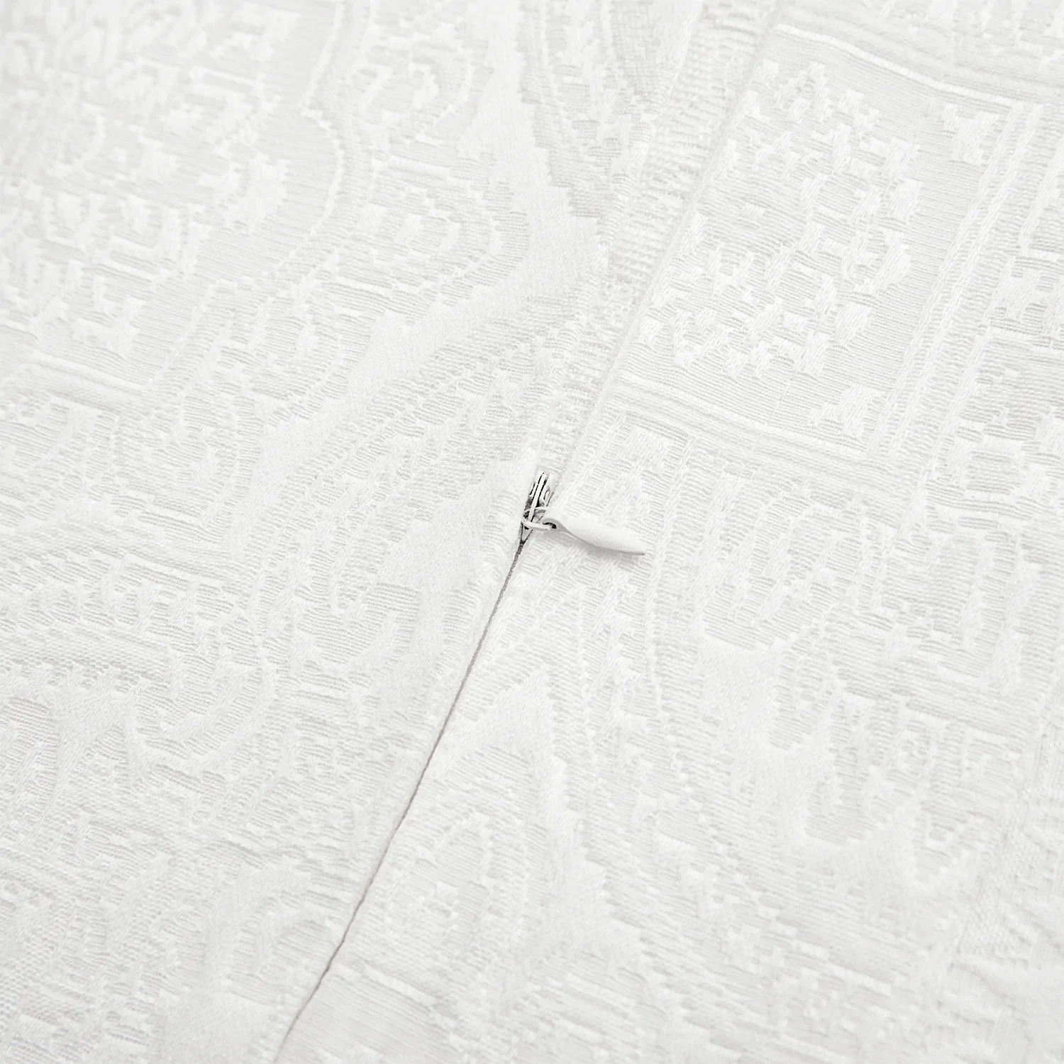 Liza White Matelassé Coverlet Set 6 Liza White Matelassé Coverlet Set - Image 6